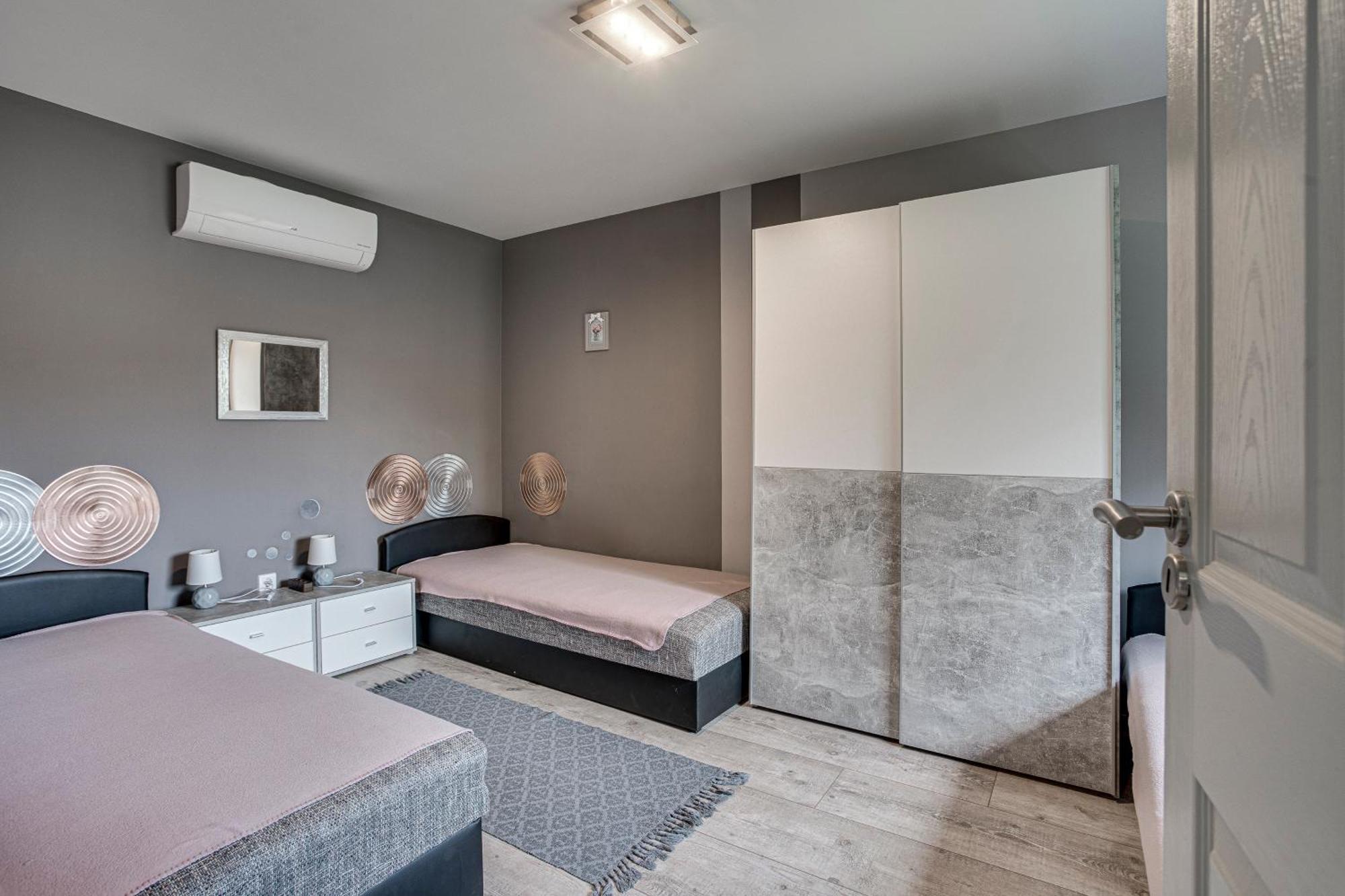 Magdi Vendeghaz A-B Apartment แซลเดอมักล์ ภายนอก รูปภาพ