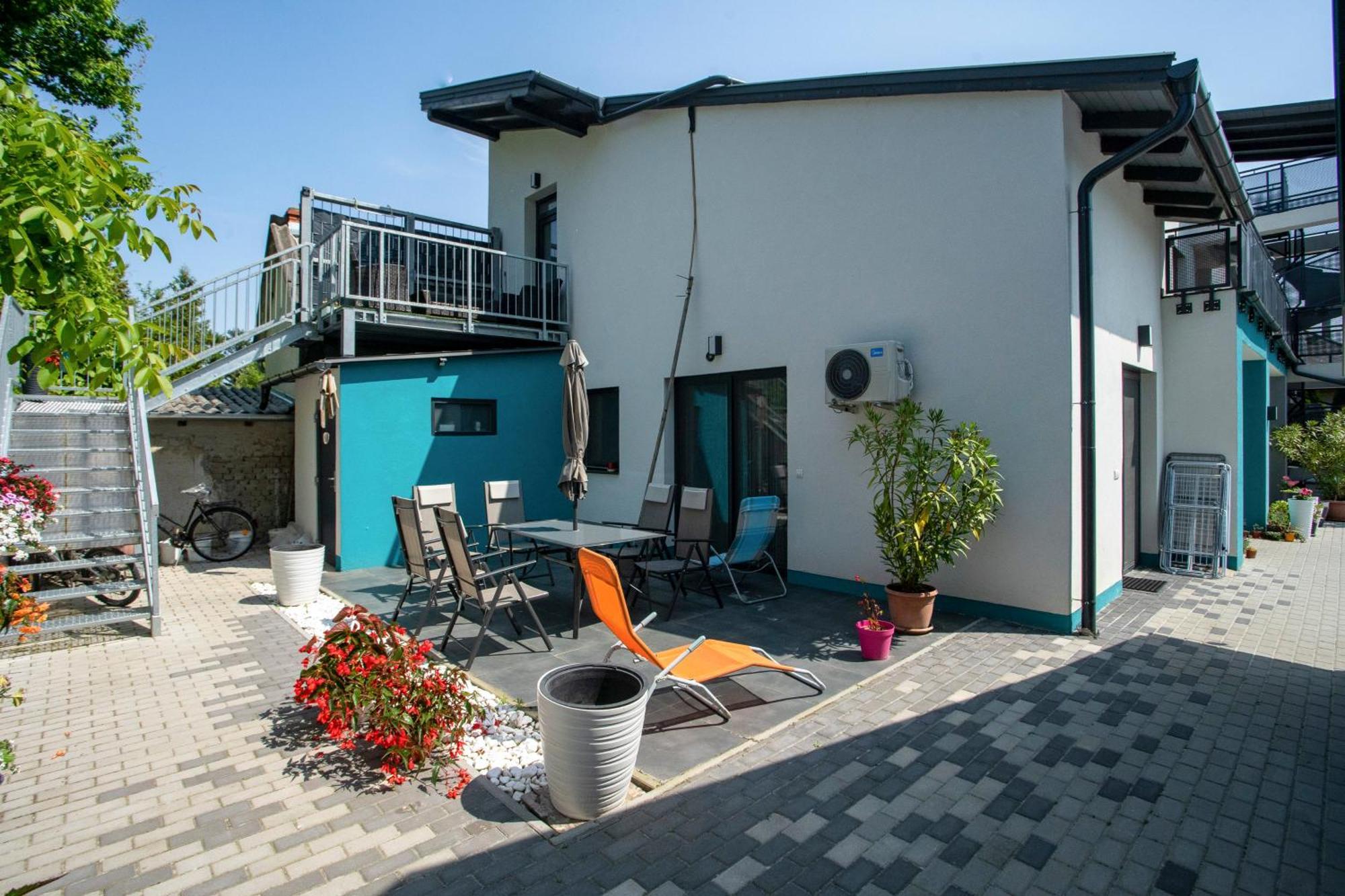 Magdi Vendeghaz A-B Apartment แซลเดอมักล์ ภายนอก รูปภาพ
