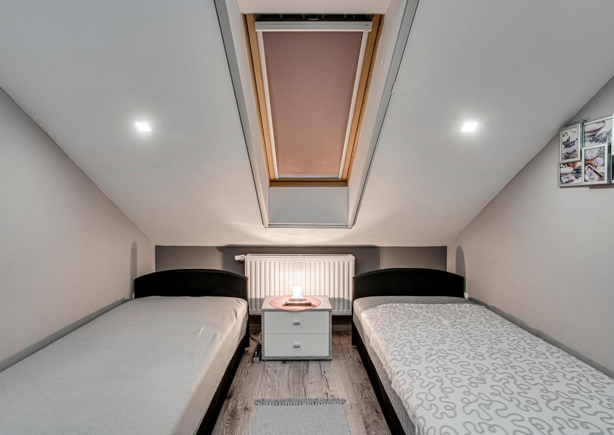 Magdi Vendeghaz A-B Apartment แซลเดอมักล์ ภายนอก รูปภาพ