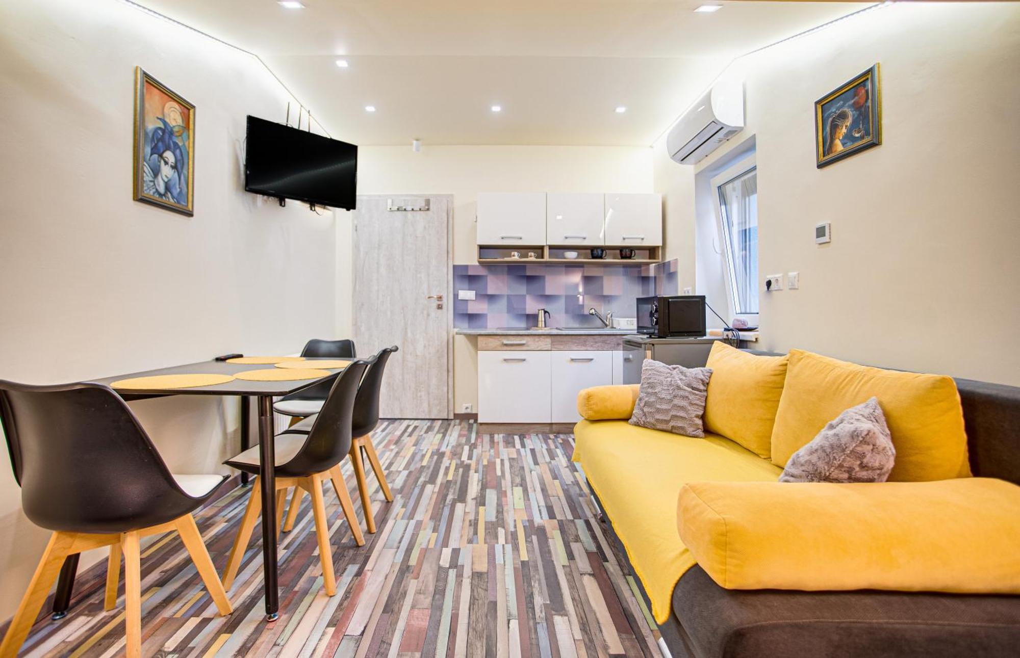 Magdi Vendeghaz A-B Apartment แซลเดอมักล์ ภายนอก รูปภาพ